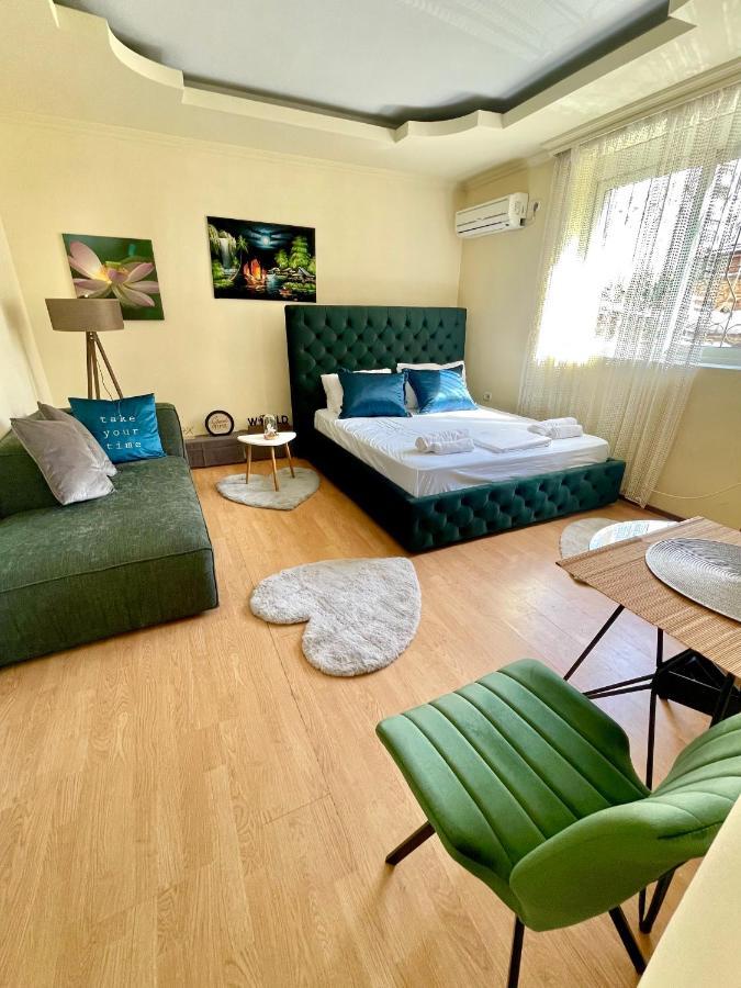 Apartment New Baazar Escape *